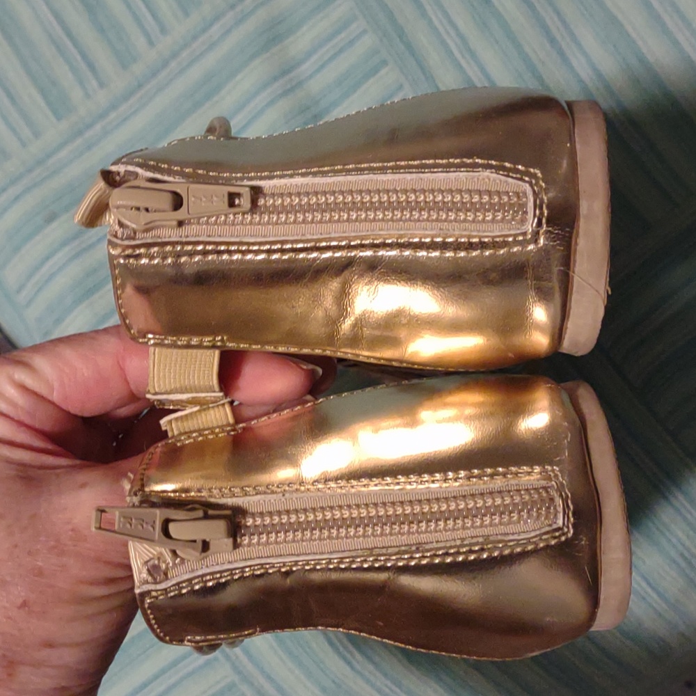 Metallic gladiator sandles - Picture 3 of 5